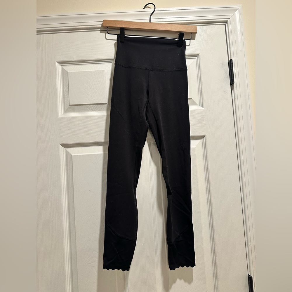 Black lululemon leggings